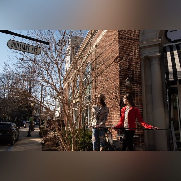 Meet your Posher, Nouveau Designer Consignment! - Picture 11 of 16